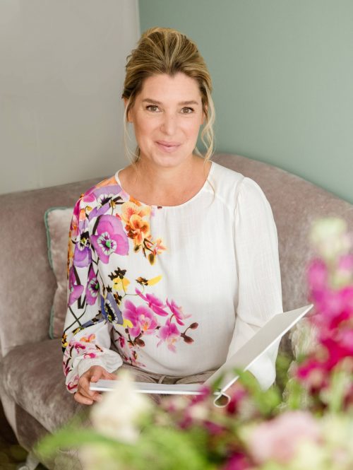 Kerstin Guyot freie Traurednerin Zeremonien mit Liebe für Hochzeiten Ehegelünde