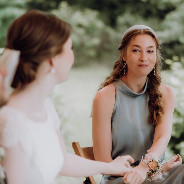 Echte Hochzeiten mit Kerstin Guyot freie Traurednerin Zeremonien mit Liebe für Hochzeiten Ehegelünde